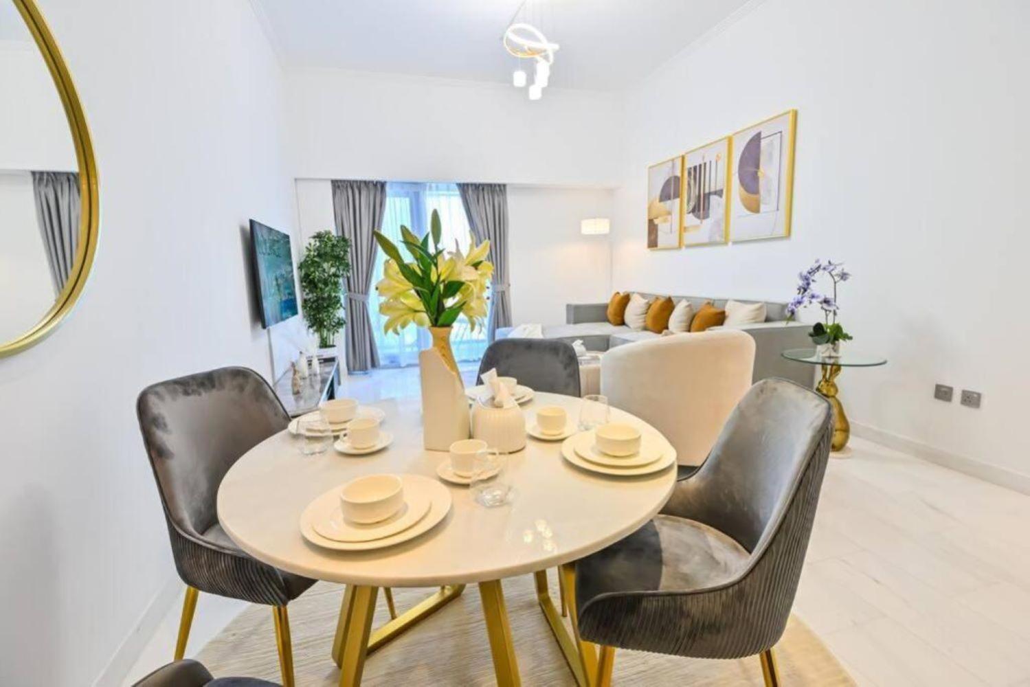 Iconic Sea View Marina - Lux New Apartment